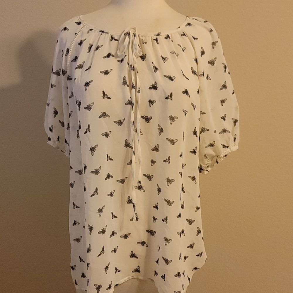 Vince camuto blouse medium‎